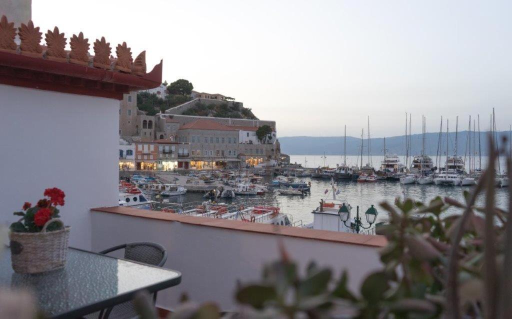 Apartmán In Hydra Exteriér fotografie